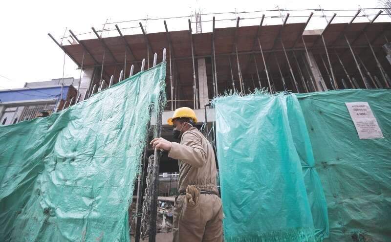 Entre fábricas autorizadas y la construcción, en la ciudad se espera el regreso de casi 300.000 personas a trabajar. /Mauricio Alvarado - El Espectador