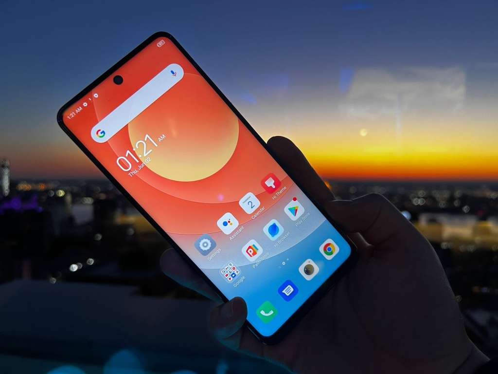 El Camon 19 Pro es un teléfono que dispone de una cámara versátil, y pantalla de calidad.