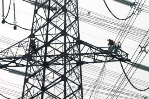 Soluciones a medias para el sector eléctrico