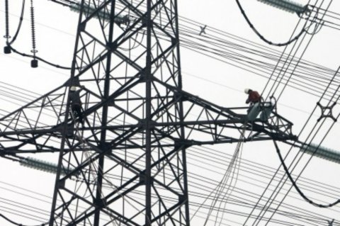 Soluciones a medias para el sector eléctrico