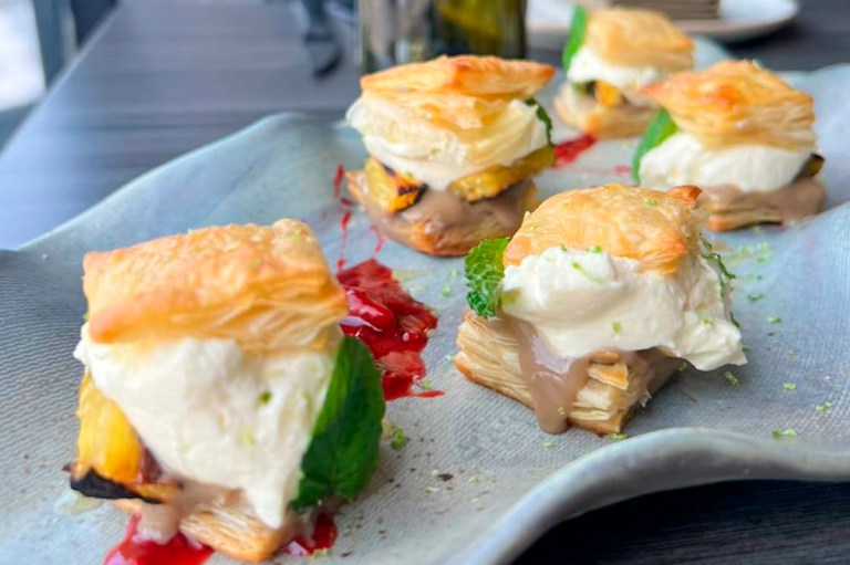 Milhoja colombiana, una deliciosa opción para endulzar tus fechas especiales
