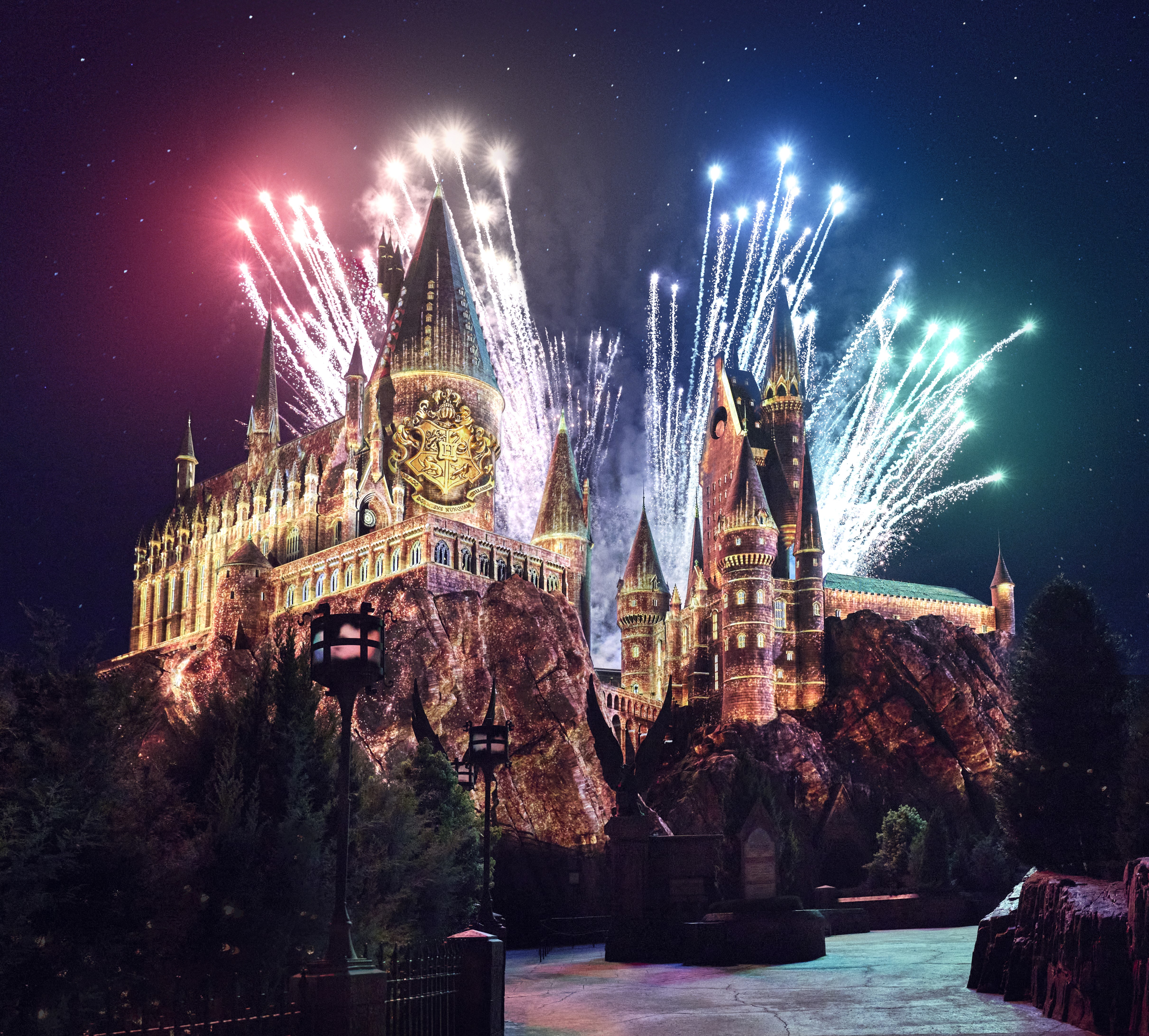 show de proyección en el Castillo de Hogwarts, Hogwarts Always.