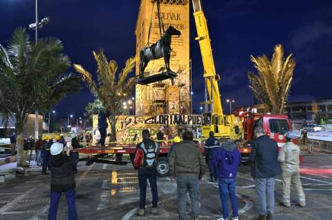 Estatua de Bolívar que estaba en Los Héroes, será instalada en el Parque de la Independencia