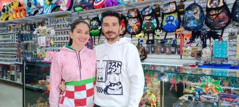 La pareja que creó una marca inspirada en la cultura ‘geek’  y ‘otaku’