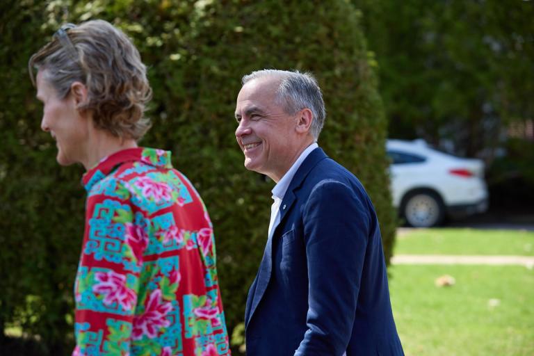 Partido Liberal de Carney se proyecta como ganador en parlamentarias de Canadá