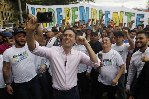 Movimiento de Daniel Quintero pide la personería jurídica al CNE