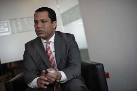 Fiscalía acusa a exgobernador de Cesar por faltas en contratos de $9.000 millones