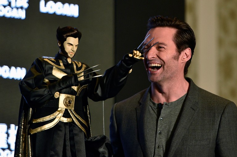 Los videos que comparte Hugh Jackman sobre «Logan»