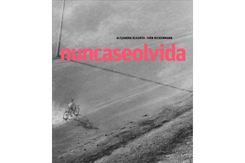 Alejandra Algorta empezó la escritura de "nuncaseolvida" en 2013.