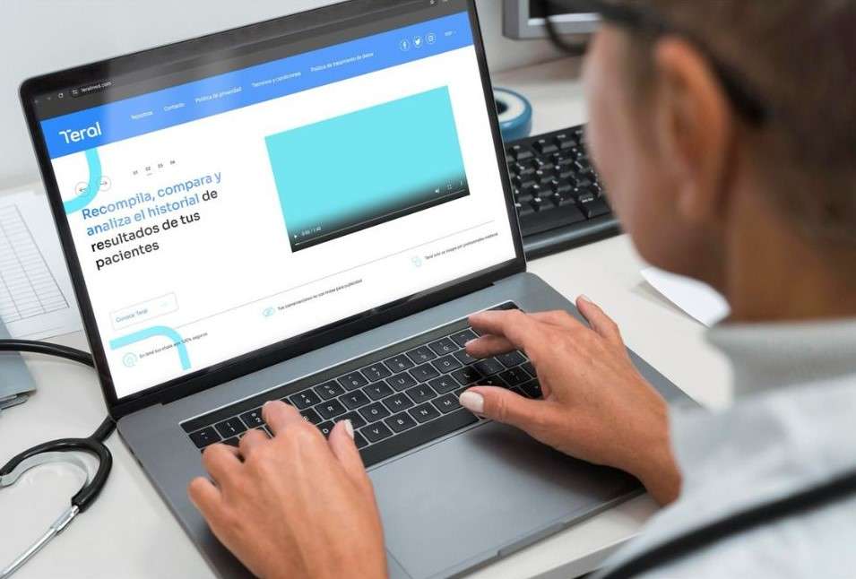La healthtech exclusiva para profesionales de la salud que fomenta el aprendizaje colectivo.