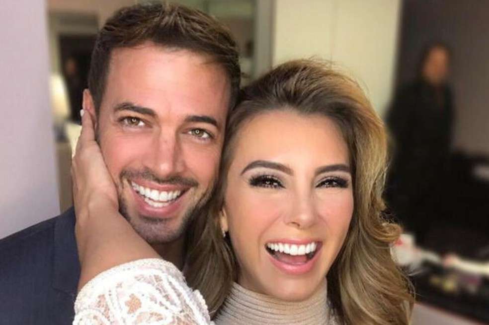 ¡Fuerte acusación! Según rumores de medios internacionales, el actor habría encontrado a su esposa Elizabeth Gutiérrez con otra locutora muy famosa. ¡Aquí los detalles!