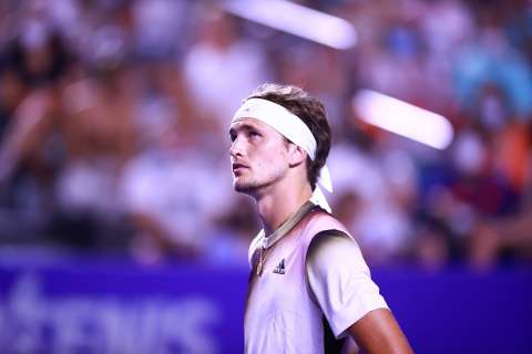 Video: Zverev, expulsado de un torneo por irse a raquetazos contra un juez