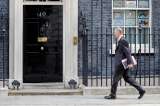Dimite asesor científico de Johnson por romper las normas del confinamiento