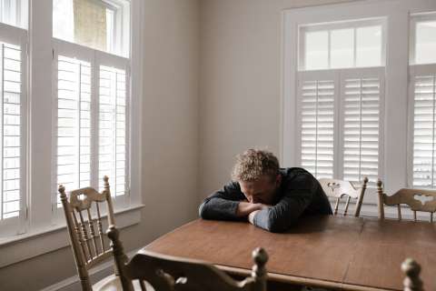La cantidad de luz que recibe en el día podría tener un impacto en su salud mental