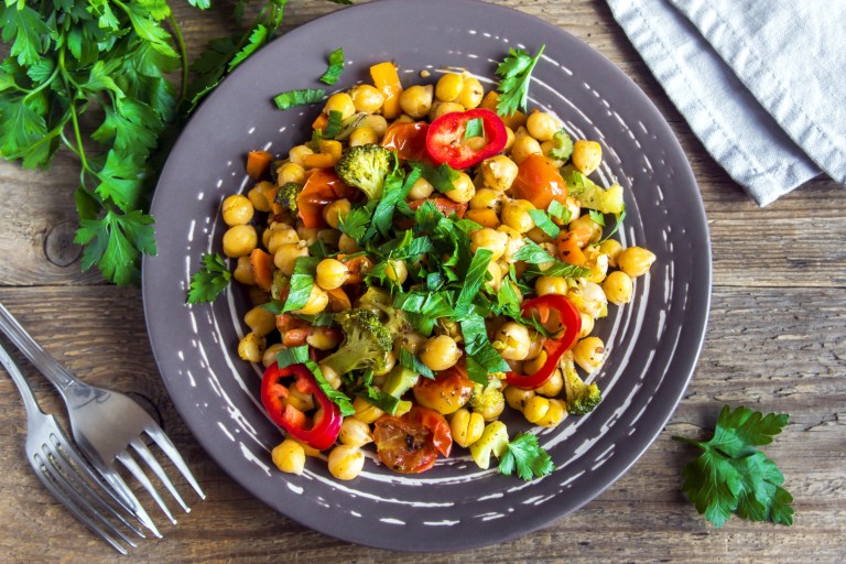 Receta para preparar una ensalada de garbanzos