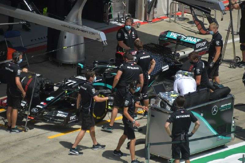 Las escuderías de la F1 trabajan con equipos reducidos y estrictas medidas de seguridad. /AFP