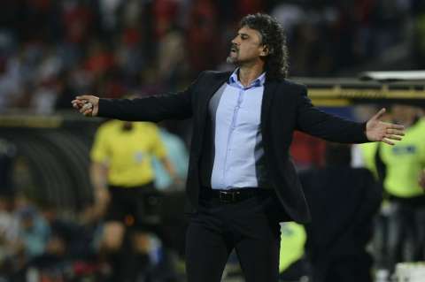 Leonel Álvarez fue respaldado por la directiva de Cerro Porteño