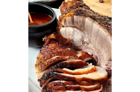 Receta para preparar pernil de cerdo asado con salmuera de cerveza y bbq de guayaba