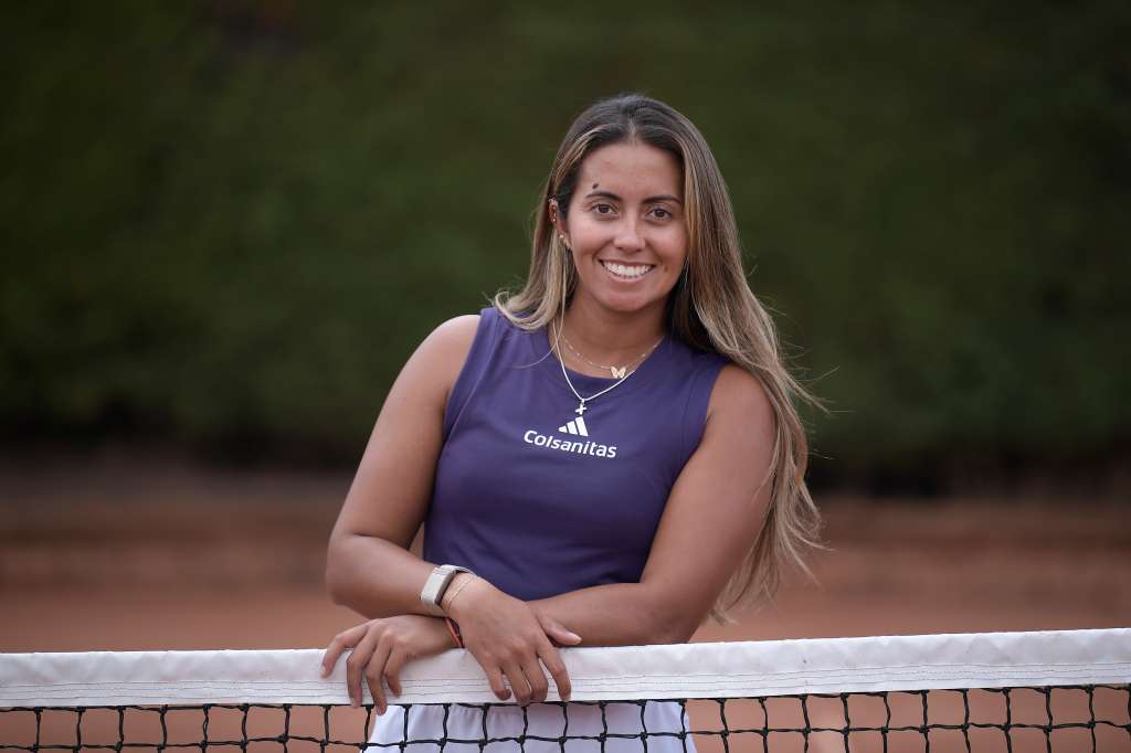 Tenista, una de las grandes referentes del tenis en silla de ruedas en Colombia y el mundo