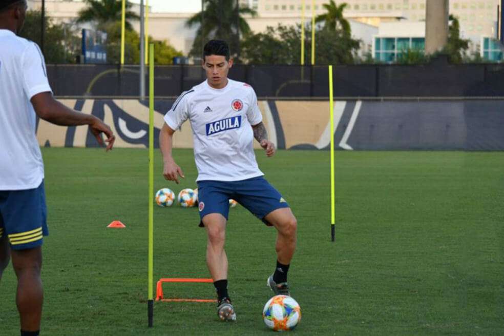 James Rodríguez, durante el entrenamiento de la selección de Colombia. / fcf.com.co