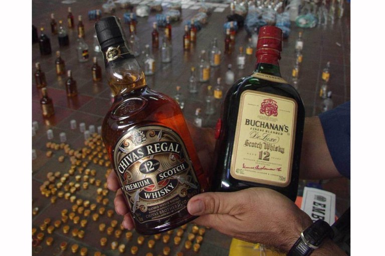 Alcohol ilegal, un negocio de  US$1.000 millones al año