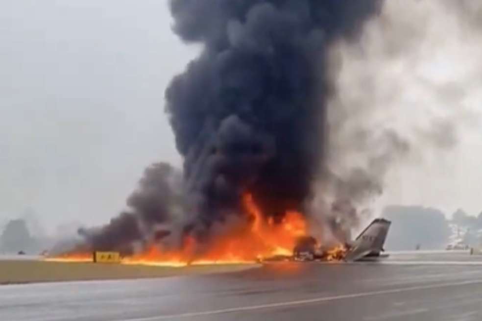Fotografía del accidente aéreo de este jueves 18 de diciembre, que dejo siete muertos tomada de la cuenta de X @@oficial_Lew