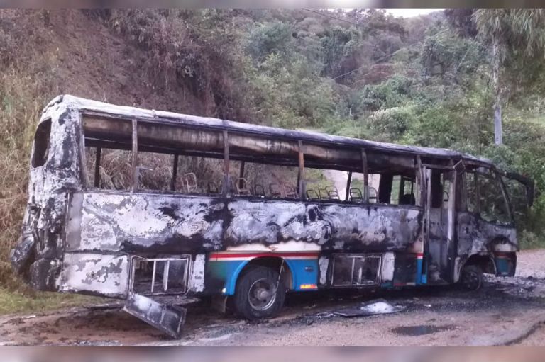 Convocan consejo de seguridad tras incineración de bus en vías de Cundinamarca