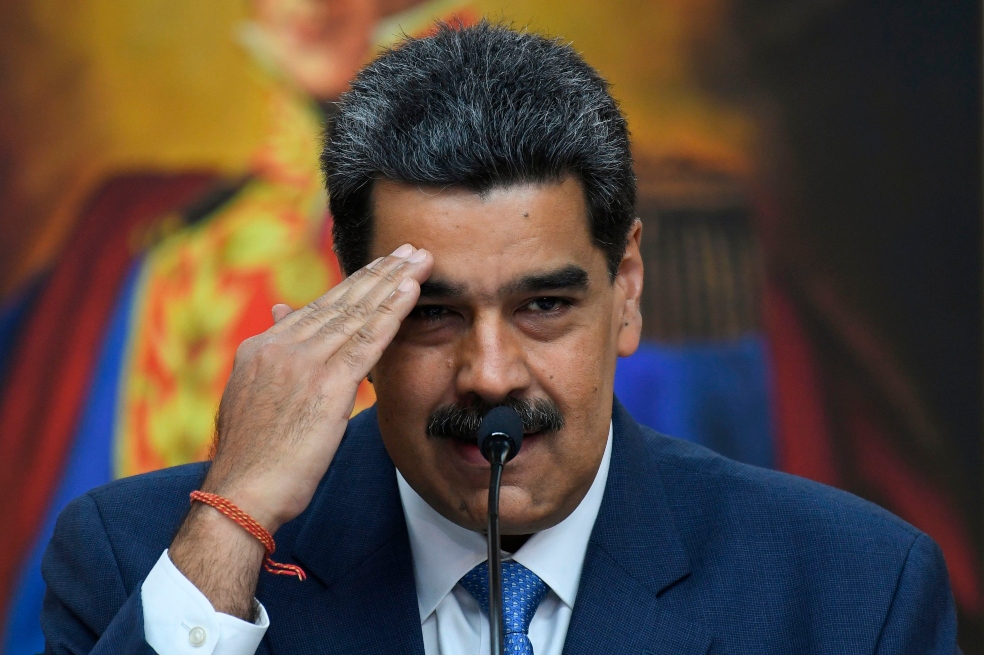 La oposición acusa a Maduro de usar “el control que ejerce sobre todos los poderes públicos” para acabar “con la posibilidad de tener cualquier tipo de elección libre y competitiva”.