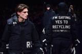 Tejidos reciclados y antiguos oficios en la Semana de la moda masculina de Milán