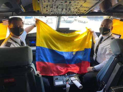 Despegan primeros vuelos comerciales internacionales tras cuarentena