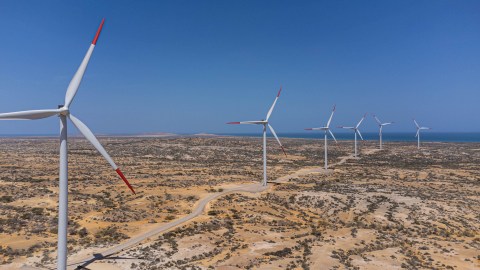 ¿Qué tienen que ver los tribunales de arbitraje internacional con la transición energética?