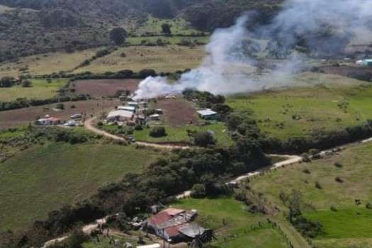 Incendio provocado tras la explosión de una polvorería ubicada en la vereda Pueblo Viejo de Facatativá