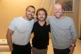 Emmanuel Esparza, Jhon Alex Toro y Diego Trujillo de pelea en el escenario