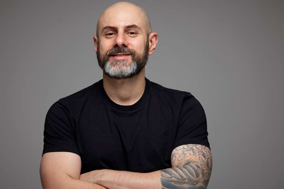 Andrés Libreros trabaja en la producción de la serie “Polaroids”, basada en un relato de Virginia Mayer. / Cortesía