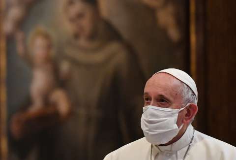 Papa adelanta la misa de Navidad por el toque de queda en Italia
