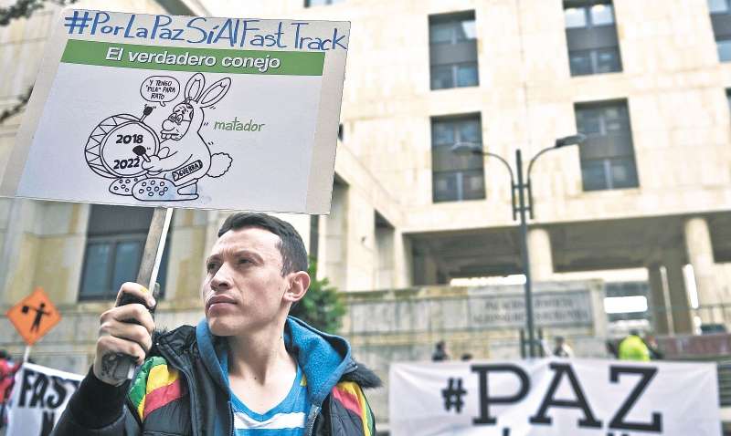 Más de 30 horas duró el debate en la Corte sobre si era suficiente la refrendación del acuerdo de paz en el Congreso para poner a andar el “fast track”. / Óscar Pérez