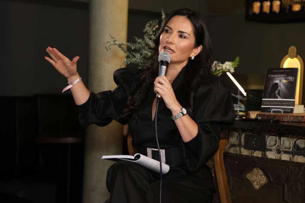 Presentadora Beatriz Helena Alvarez confesó a Vea que tuvo un romance en la cárcel