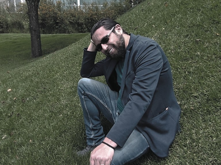 Hellman Pardo: “La poesía es una teoría de cuerdas”