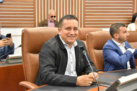 Petro respalda a congresista conservador que firmó ponencia de la reforma laboral