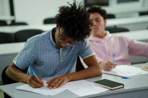Las universidades regionales buscan certificarse con estándares internacionales