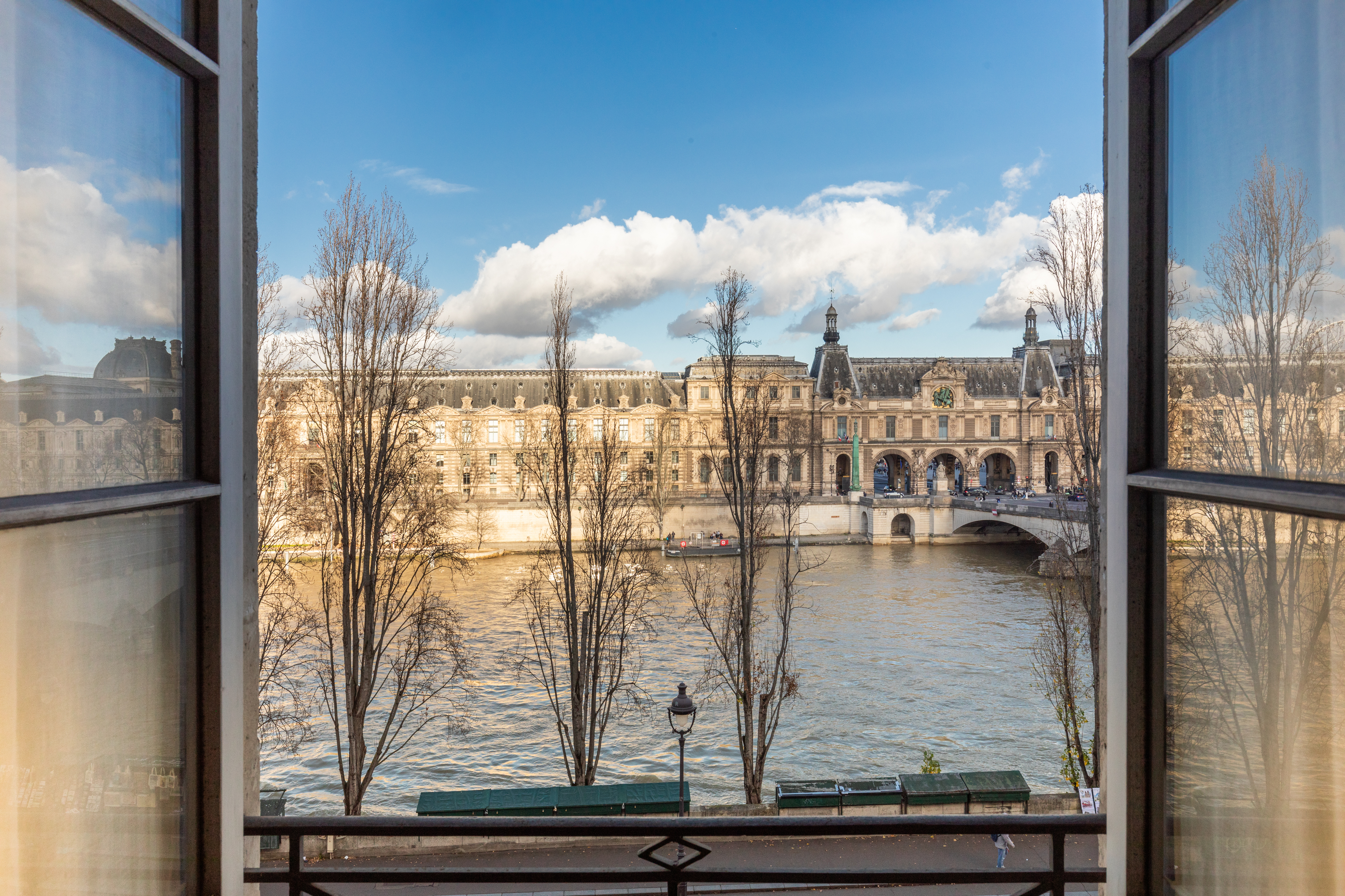 PARÍS (FRANCIA), 26/03/2024.- Sale a subasta este martes el apartamento de París, Francia, donde tenía su estudio de trabajo el famoso diseñador de moda Karl Lagerfeld, con un precio de partida de 5,3 millones de euros. EFE/Image 7 SOLO USO EDITORIAL/ SOLO USO PERMITIDO PARA ILUSTRAR LA NOTICIA QUE ACOMPAÑA/ (CRÉDITO OBLIGATORIO)
