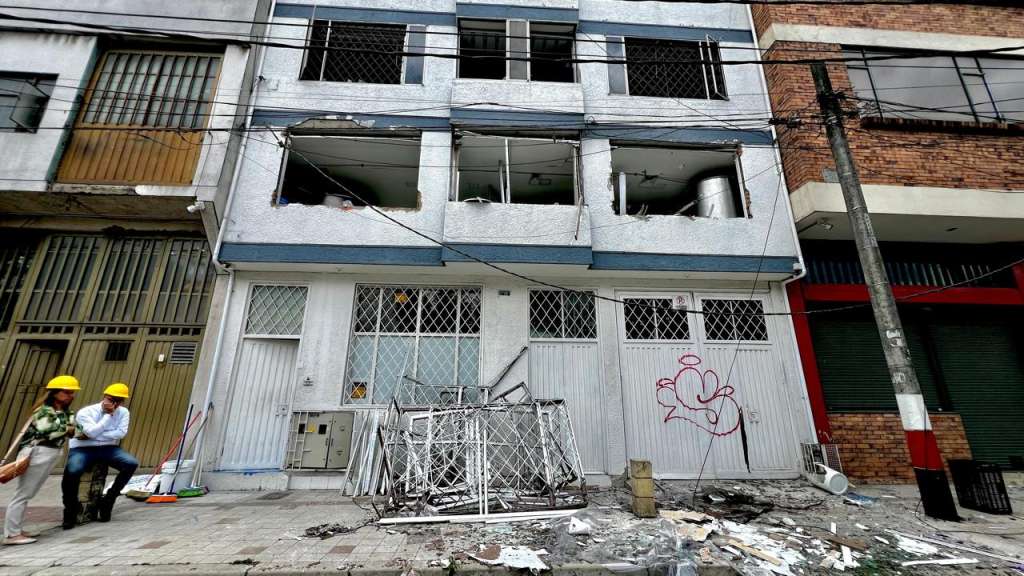 Así quedó la tienda tras la fuerte explosión.