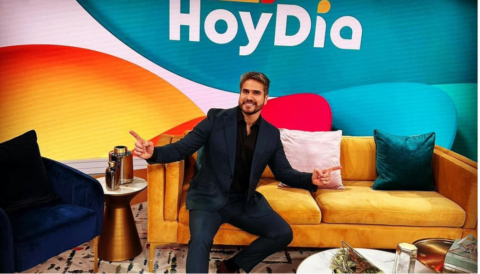 ¿Es Daniel Arenas? Telemundo despidió a uno de los presentadores de ‘Hoy Día’