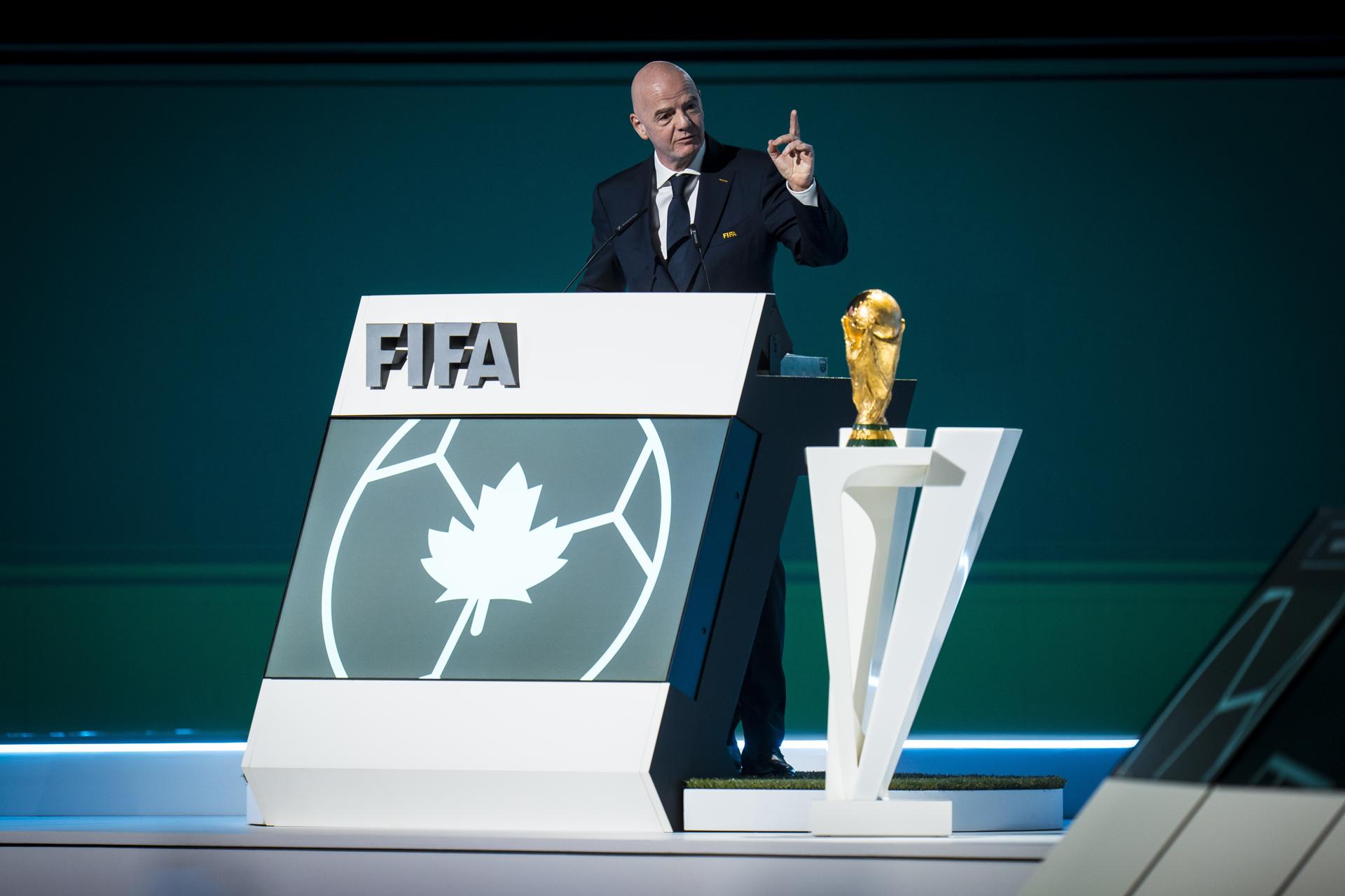 Vancouver (Canada), 01/05/2026.- FIFA President Gianni Infantino speaks at the podium during the 76th FIFA Congress 2026 in Vancouver, Canada, 30 April 2026. EFE/EPA/BOB FRID