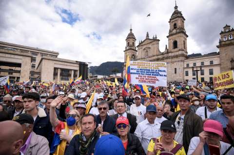 Galería: así avanzó en Bogotá la marcha contra Gustavo Petro y sus reformas