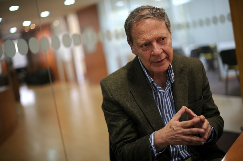 Carlos Ossa Escobar ha tenido varios cargos públicos: fue consejero presidencial, gerente del Incora, viceministro de Agricultura, concejal de Bogotá, miembro de la junta directiva del Banco de la República y rector de la Universidad Distrital. / Óscar Pérez - El Espectador.