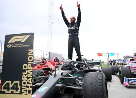 Hamilton da positivo al COVID-19 y no estará en el GP de Sakhir