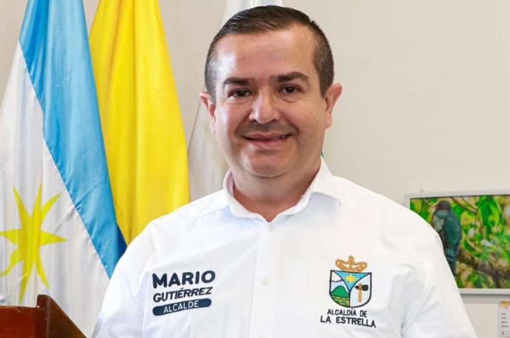 El alcalde de La Estrella, Antioquia, Carlos Mario Gutiérrez, denunció en la seccional de la Fiscalía de Medellín un presunto caso de extorsión.