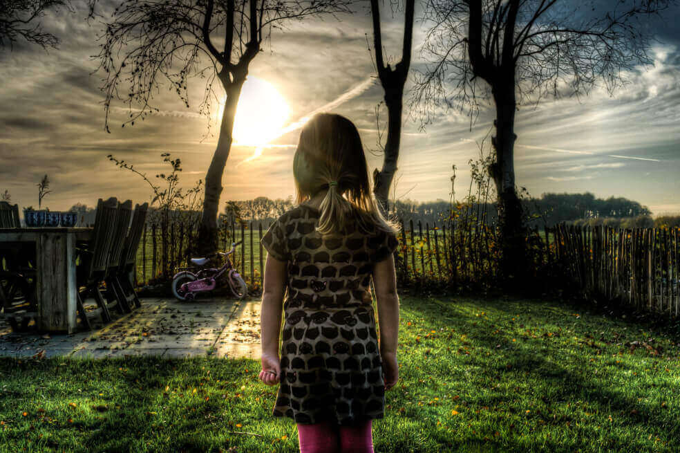 Para la Corte Constitucional, la salud de una niña como Luisa, de 6 años, puede verse afectada también por las burlas que surgen de su condición médica. / Pixibay