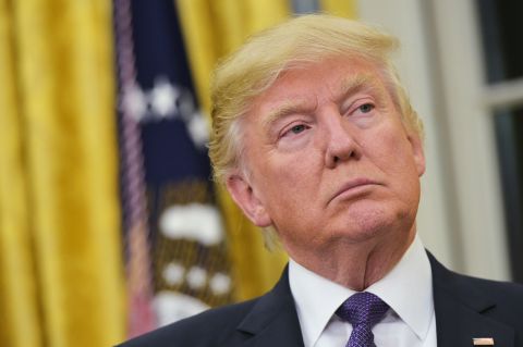 Críticas a Trump por retuitear videos antimusulmanes
